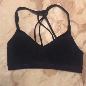 Under Armour Blsck Sports Bra